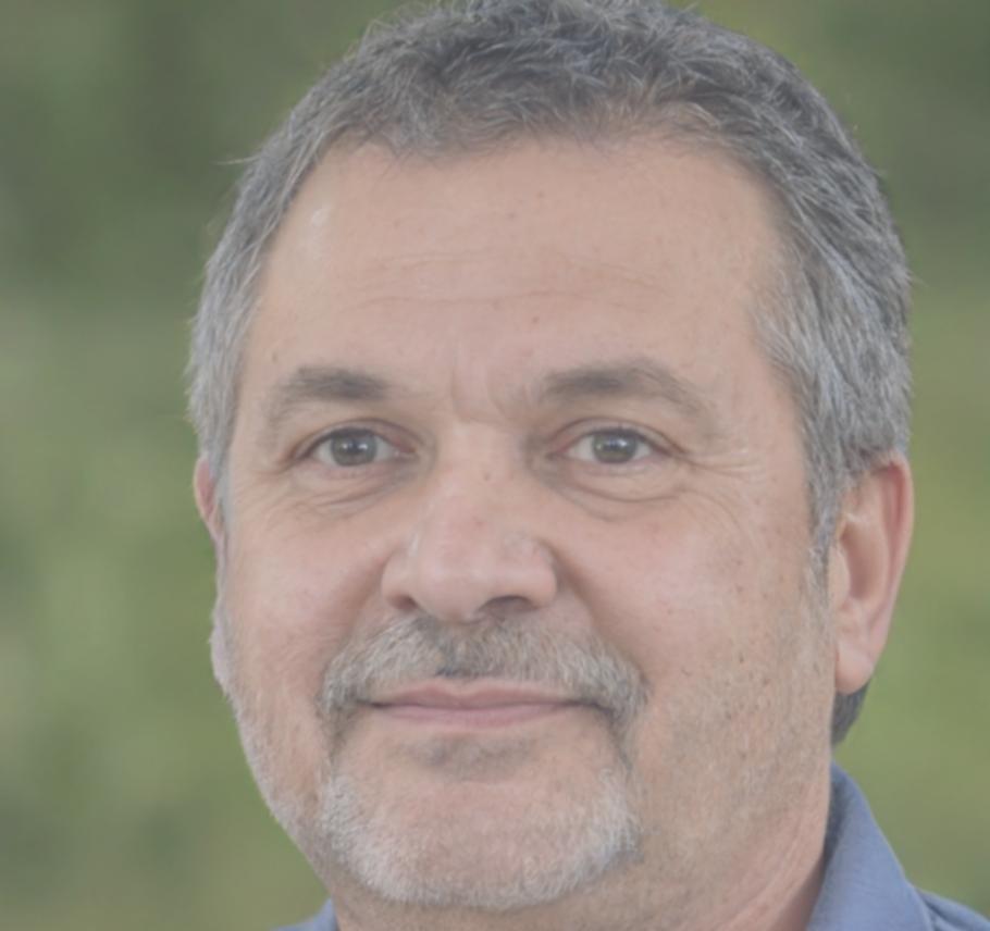Retrato de Eliseo Martínez